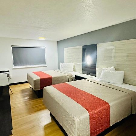 Evergreen Inn & Suites Portland (Adults Only) Exteriér fotografie