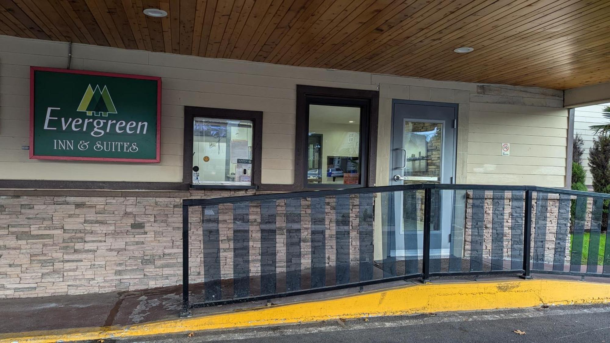 Evergreen Inn & Suites Portland (Adults Only) Exteriér fotografie