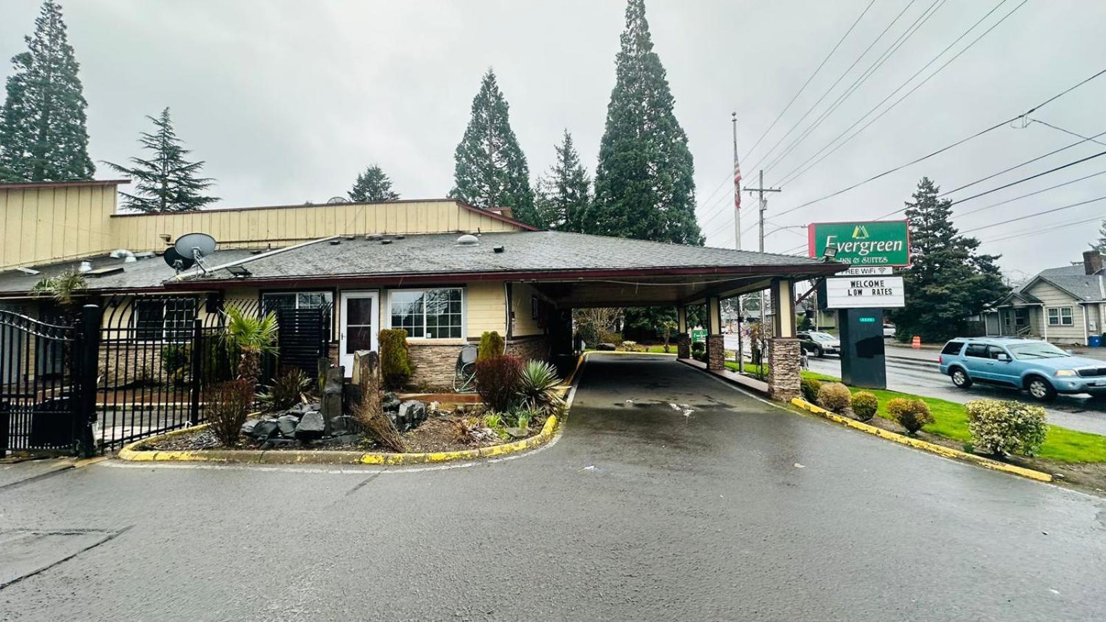 Evergreen Inn & Suites Portland (Adults Only) Exteriér fotografie