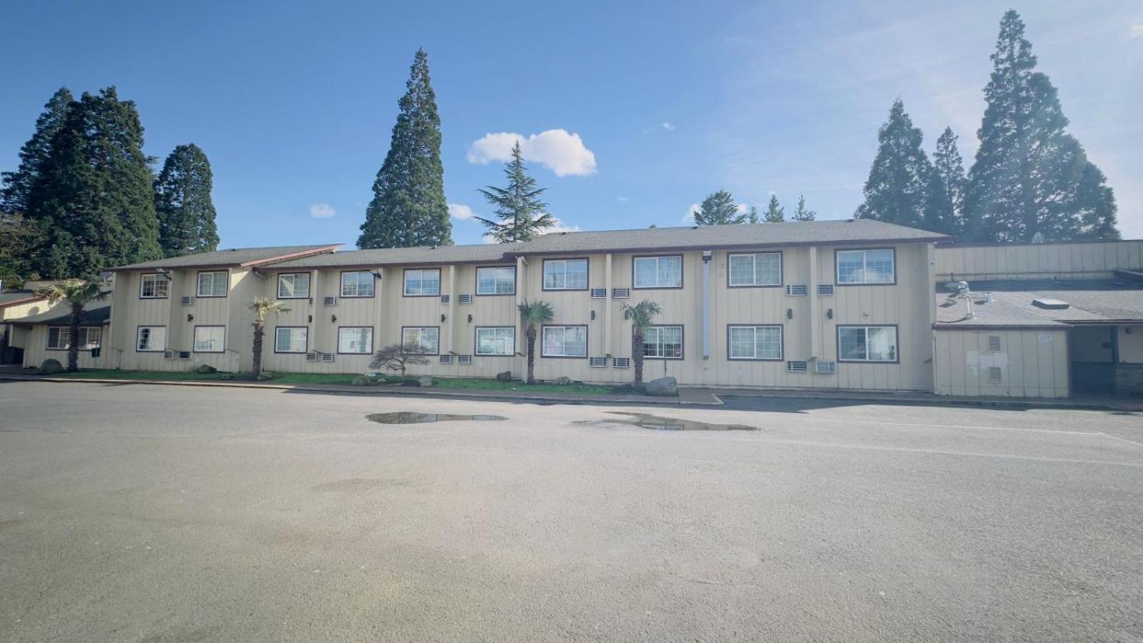Evergreen Inn & Suites Portland (Adults Only) Exteriér fotografie